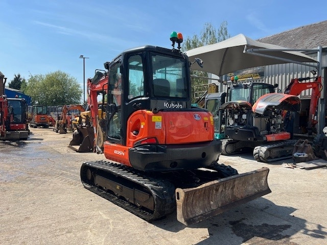 Kubota KX 057-4 - Mini escavadeira: foto 5 Kubota KX 057-4 - Mini escavadeira: foto 5