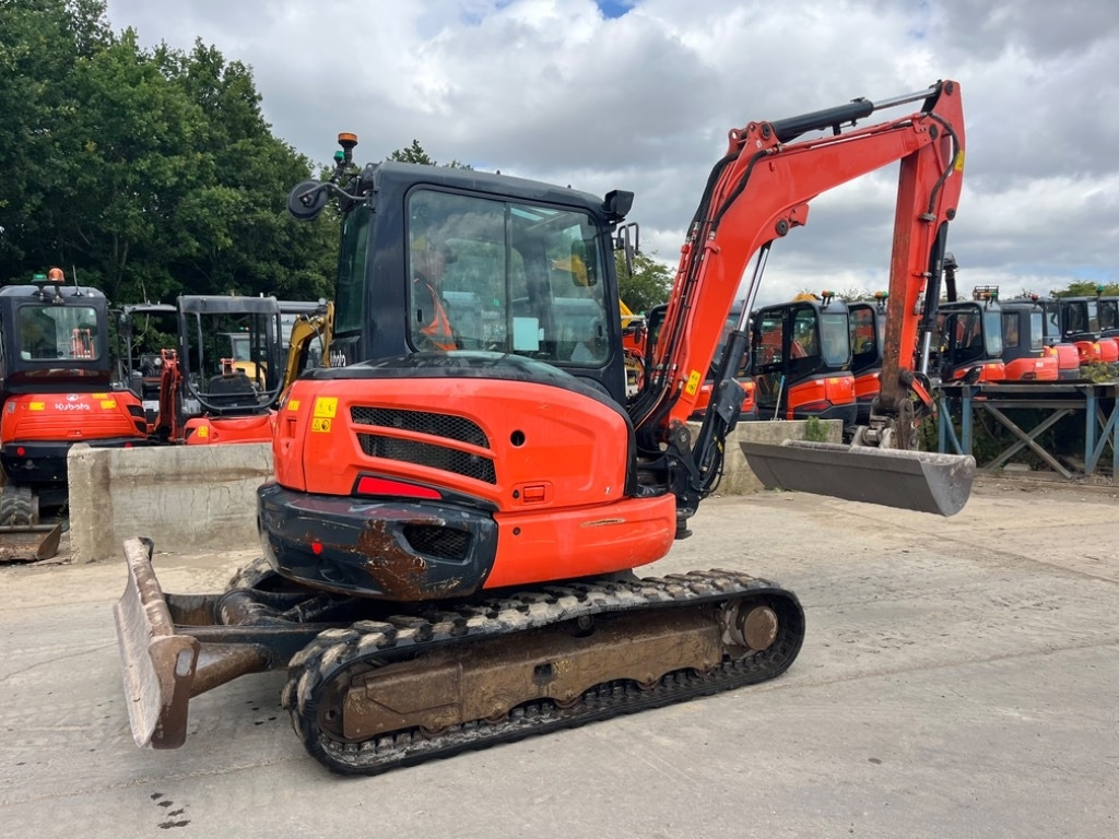 Kubota KX 057-4  - Mini escavadeira: foto 4 Kubota KX 057-4  - Mini escavadeira: foto 4