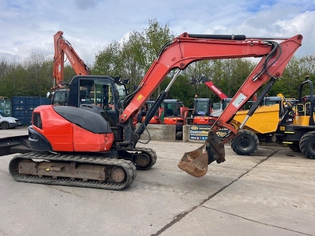 Kubota KX 080-4 - Mini escavadeira: foto 1 Kubota KX 080-4 - Mini escavadeira: foto 1