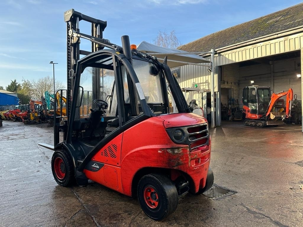 Linde H 35 D - Empilhador a diesel: foto 3 Linde H 35 D - Empilhador a diesel: foto 3