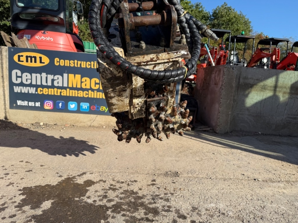 Simex TF100 - Colocadora de tubagem: foto 5 Simex TF100 - Colocadora de tubagem: foto 5