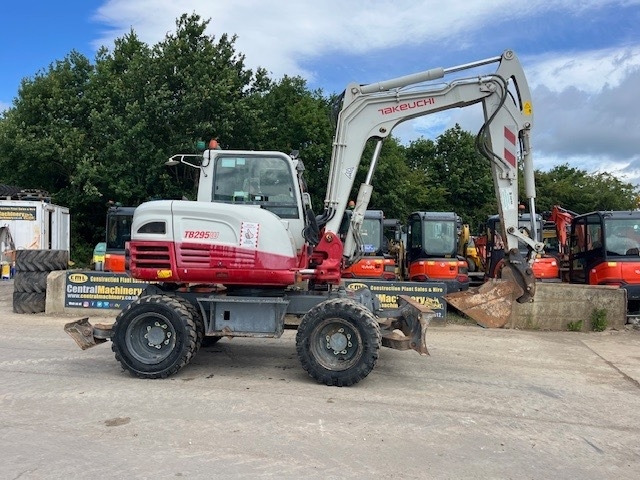 Takeuchi TB 295 W - Escavadeira de rodas: foto 3 Takeuchi TB 295 W - Escavadeira de rodas: foto 3