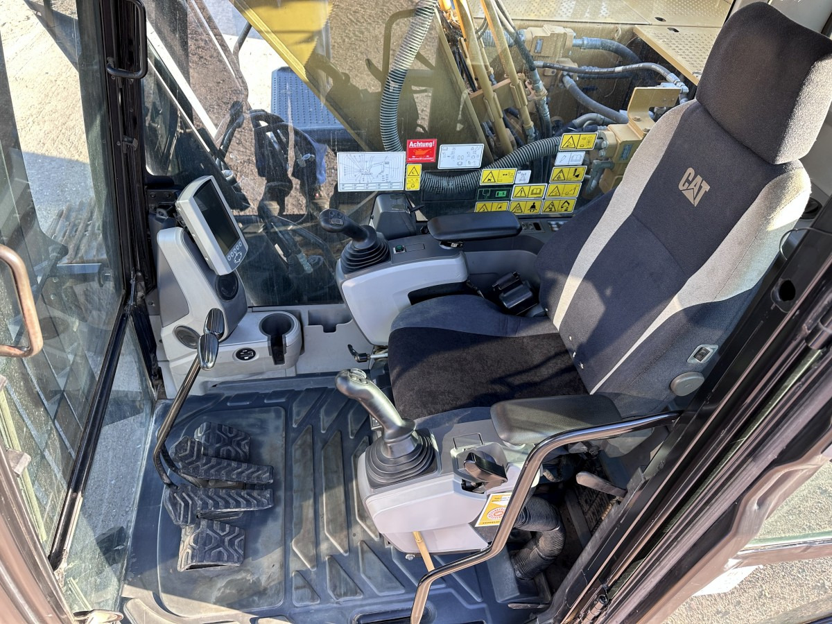 Escavadora de rastos CATERPILLAR 324 E LN Deutsche Maschine! Top !!!: foto 8