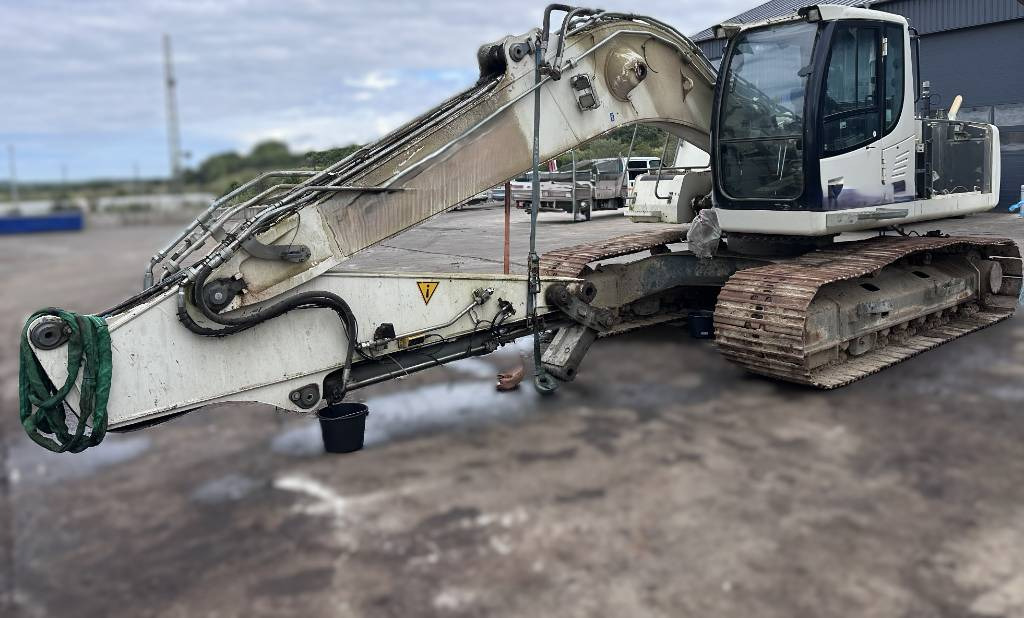 Liebherr 914 924 916 926 for parts breaking dismantling - Escavadora de rastos: foto 1 Liebherr 914 924 916 926 for parts breaking dismantling - Escavadora de rastos: foto 1