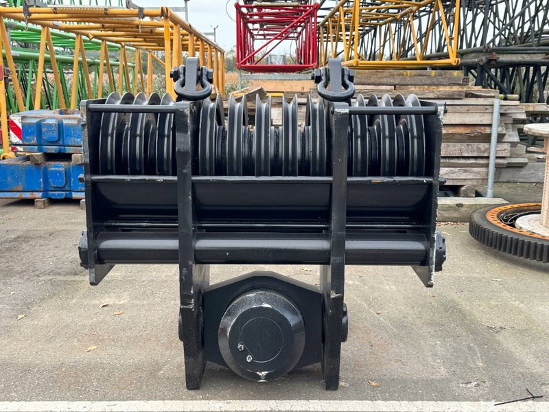 Kobelco CKE 2500 - Grua para camião para Máquina de construção: foto 3 Kobelco CKE 2500 - Grua para camião para Máquina de construção: foto 3