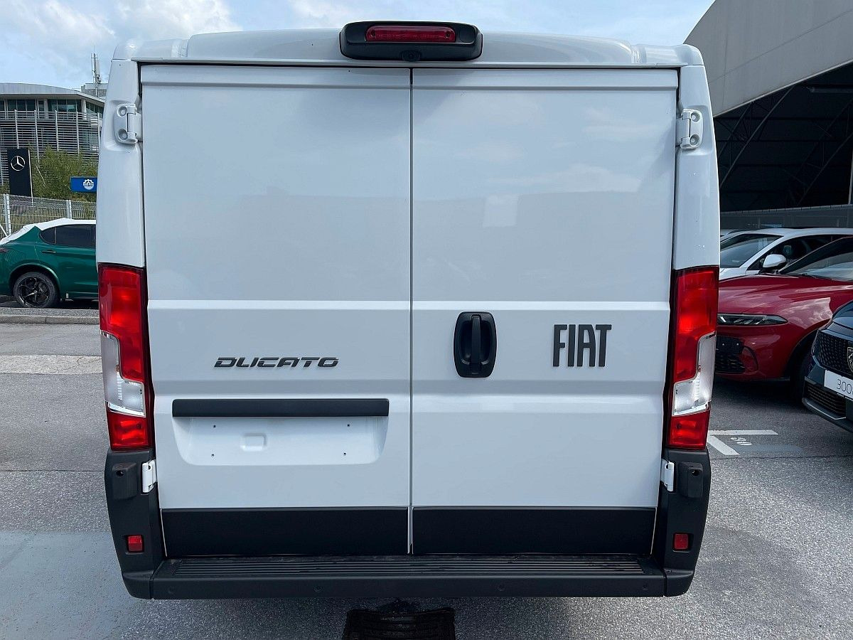 Fiat Ducato 30L L2H1-120-Klima;Temp;P.Sens;DAB+;2025 - Furgão compacto: foto 4 Fiat Ducato 30L L2H1-120-Klima;Temp;P.Sens;DAB+;2025 - Furgão compacto: foto 4
