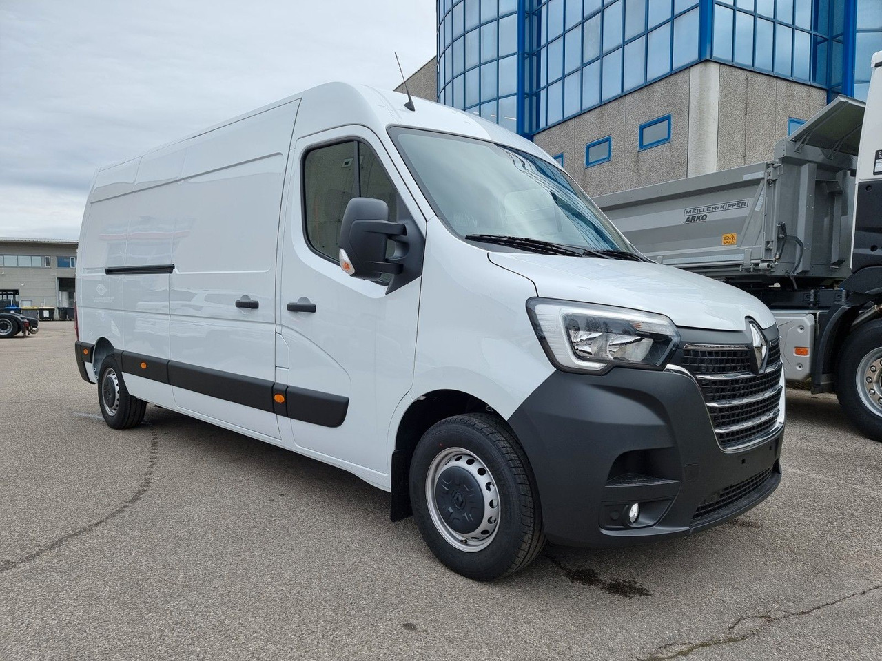 Renault Master L3H2 3,5t 150 PRO+ - Furgão: foto 1 Renault Master L3H2 3,5t 150 PRO+ - Furgão: foto 1