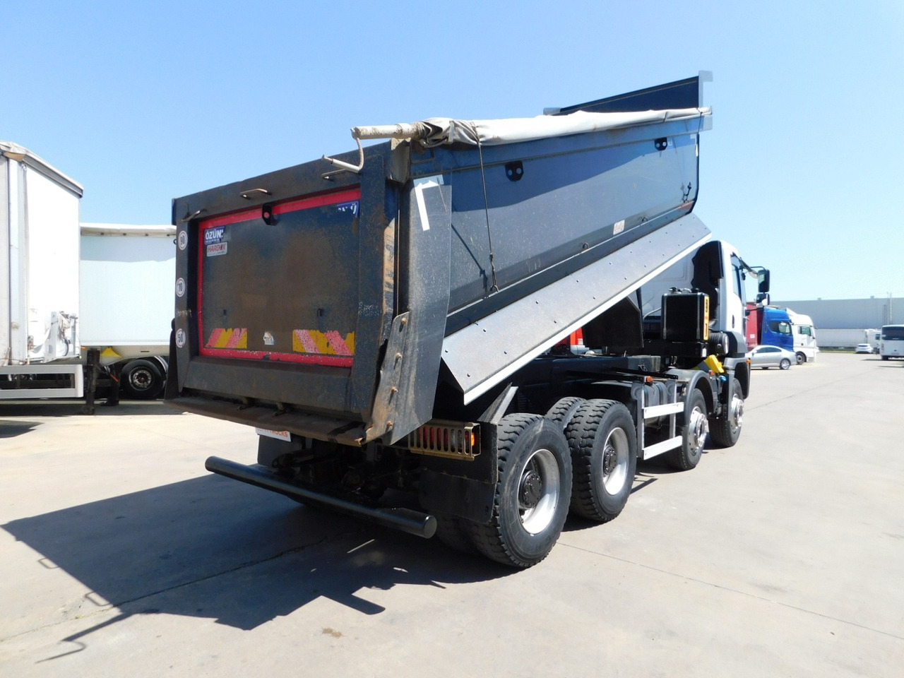 Ford 4142d 8x4 dcab e6 16s2230 - Camião basculante: foto 3 Ford 4142d 8x4 dcab e6 16s2230 - Camião basculante: foto 3