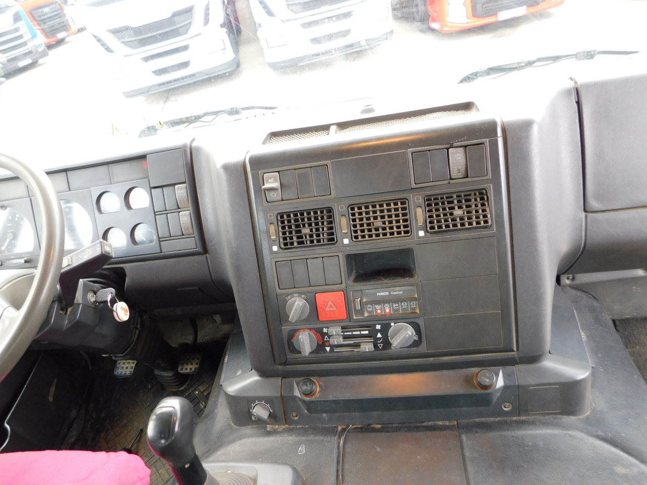 Camião betoneira Iveco 410e44h80: foto 7 Camião betoneira Iveco 410e44h80: foto 7