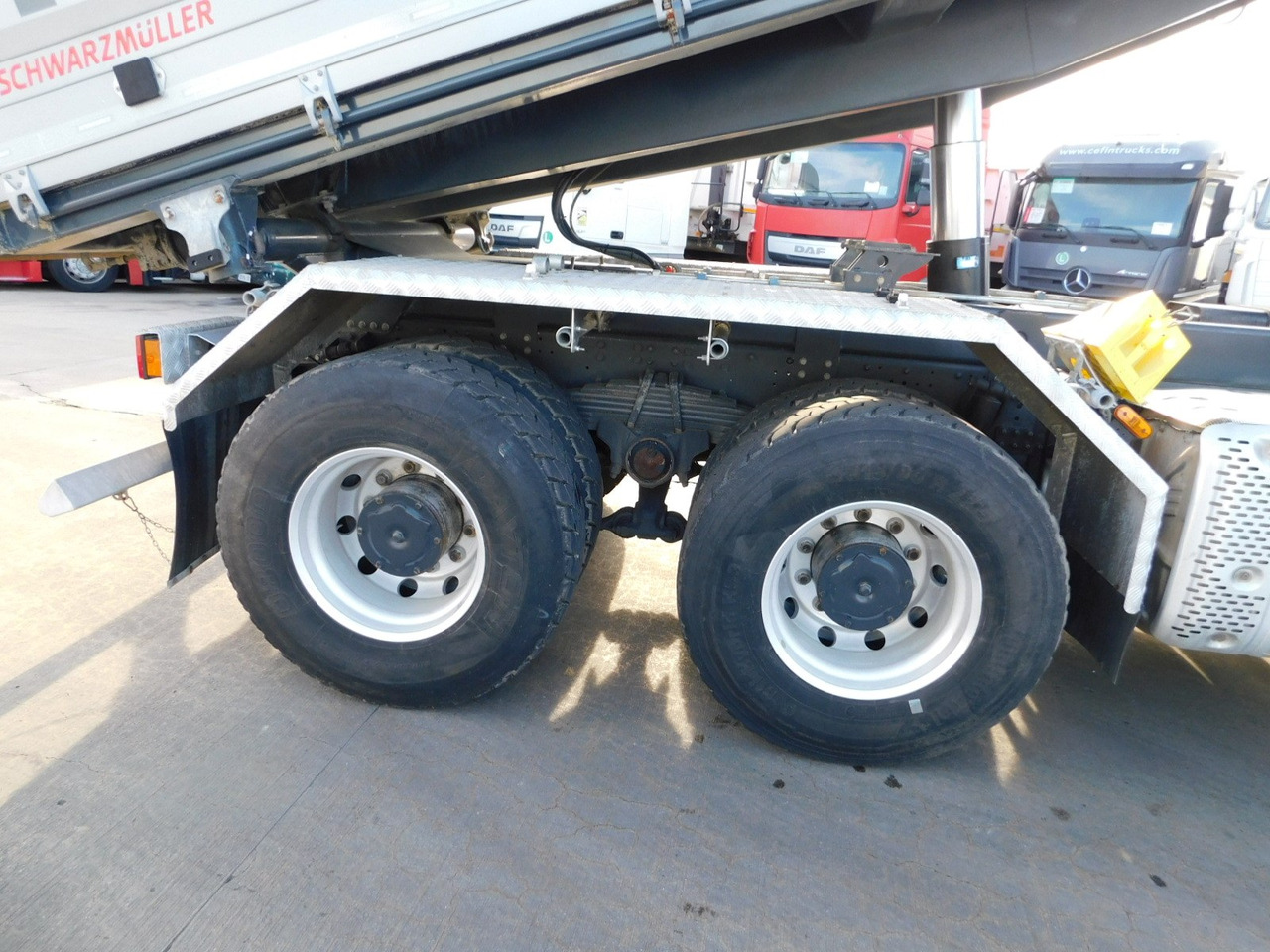 Camião basculante Iveco Ad 340t: foto 8