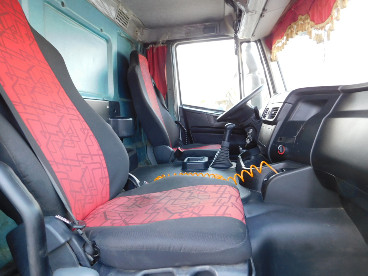 Iveco Ad410t - Camião basculante: foto 5 Iveco Ad410t - Camião basculante: foto 5