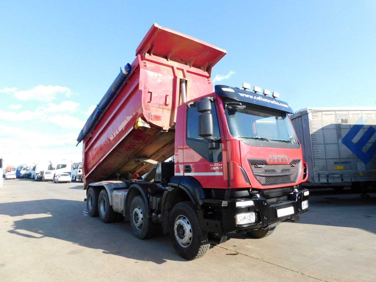 Iveco Trakker 450 - Camião basculante: foto 2 Iveco Trakker 450 - Camião basculante: foto 2