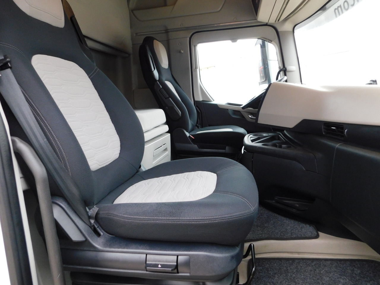 Ford F max 4x2 scab e6 12s2620 - Tractor: foto 5 Ford F max 4x2 scab e6 12s2620 - Tractor: foto 5