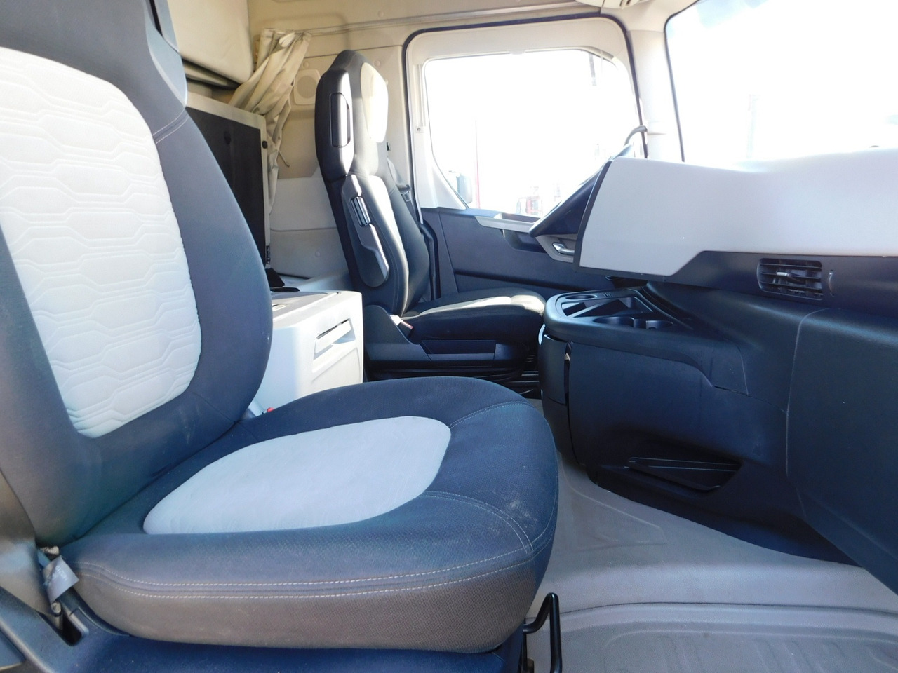 Ford F max 4x2 scab e6 12s2620 - Tractor: foto 5 Ford F max 4x2 scab e6 12s2620 - Tractor: foto 5