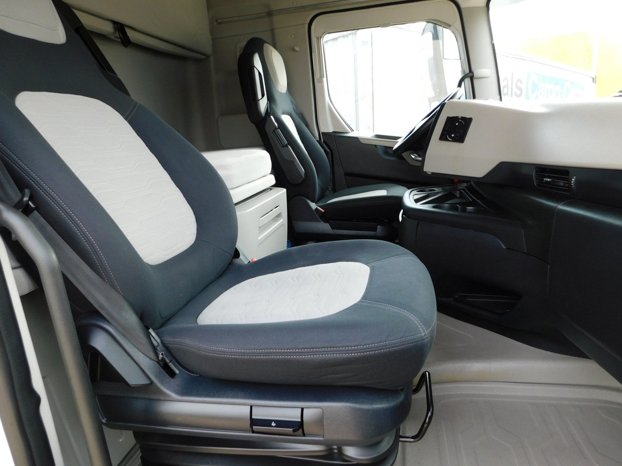 Ford F max 4x2 scab e6 12s2620 - Tractor: foto 5 Ford F max 4x2 scab e6 12s2620 - Tractor: foto 5