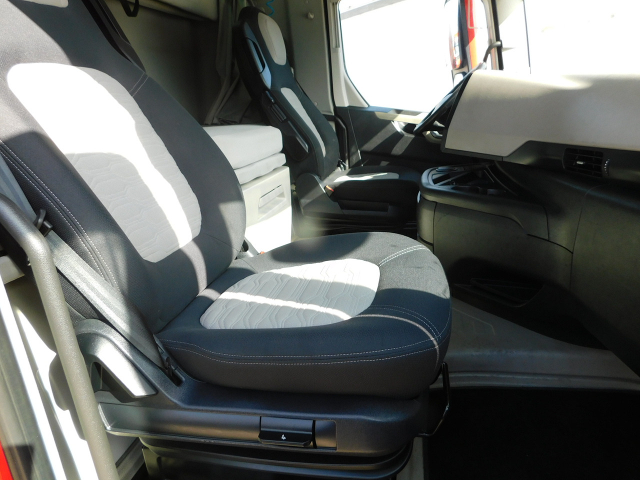 Ford F max ll 4x2 scab e6 12tx2620 - Tractor: foto 5 Ford F max ll 4x2 scab e6 12tx2620 - Tractor: foto 5