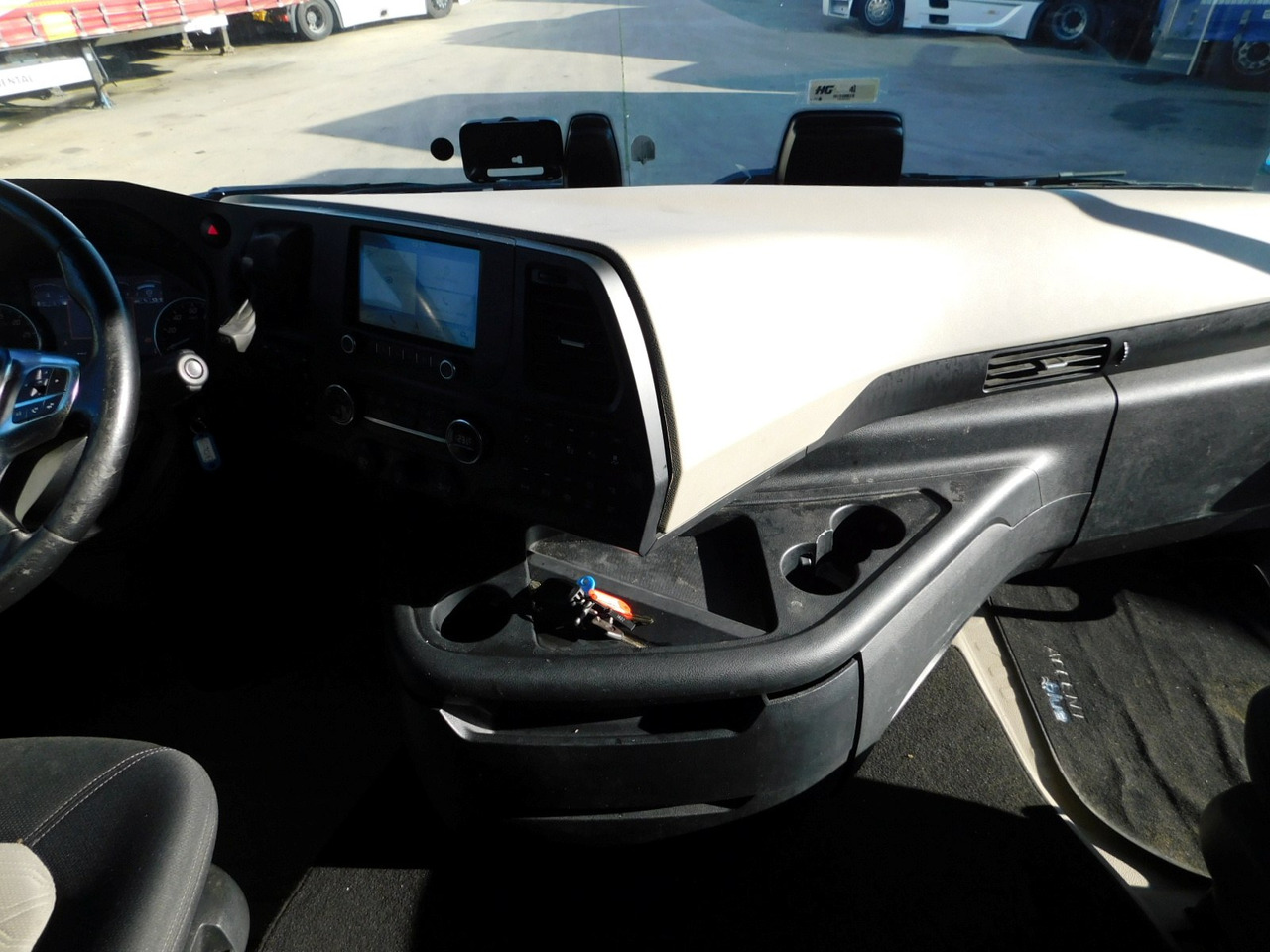 Tractor Ford F max ll 4x2 scab e6 12tx2620: foto 7 Tractor Ford F max ll 4x2 scab e6 12tx2620: foto 7