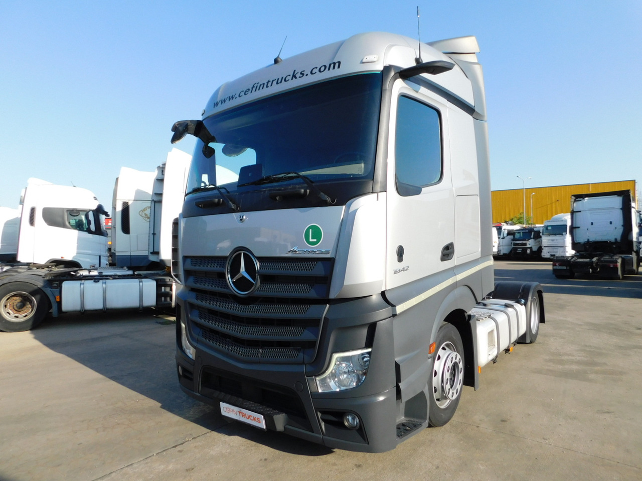 Mercedes Actros - Tractor: foto 1 Mercedes Actros - Tractor: foto 1