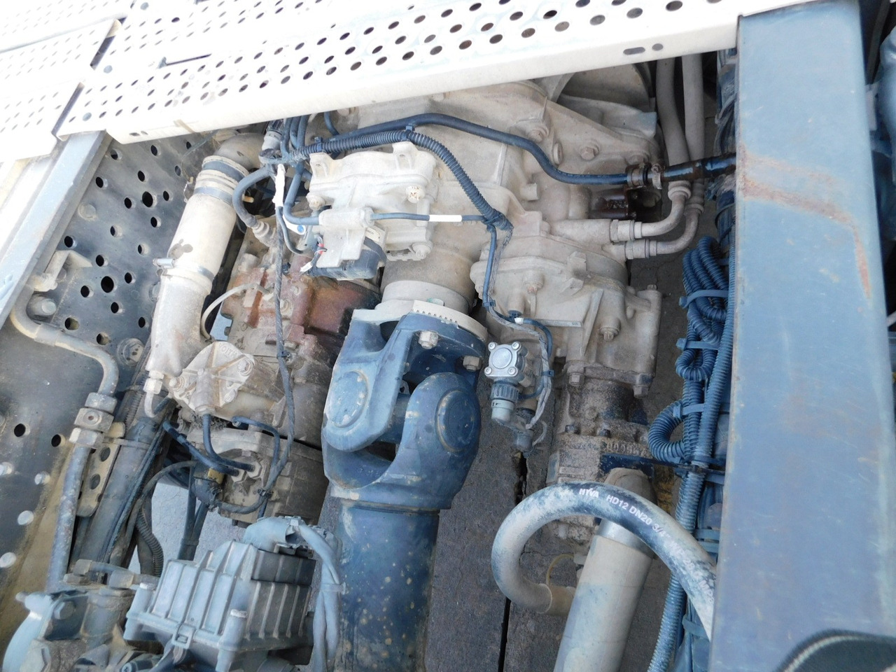 Tractor Mercedes Arocs: foto 8