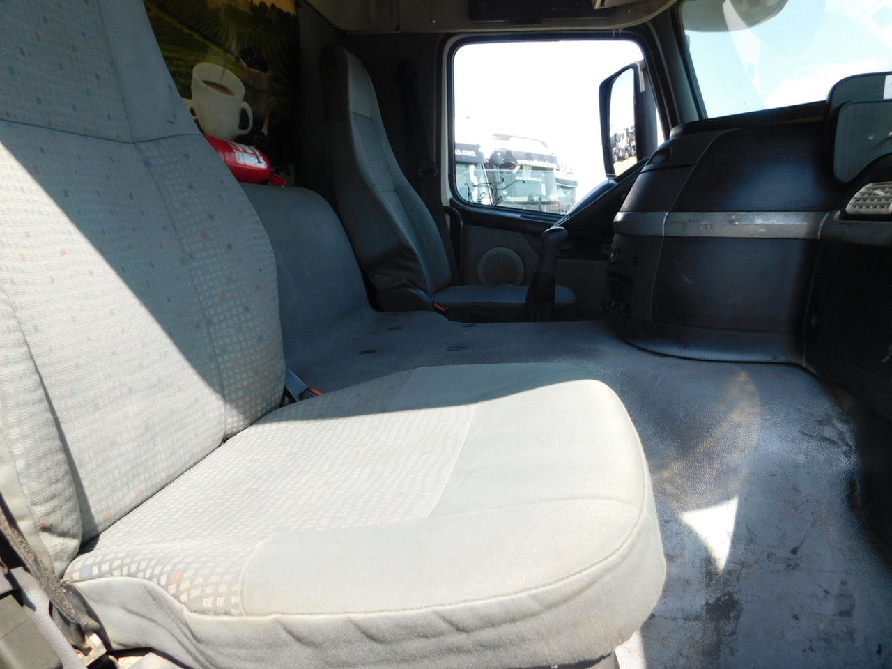 Volvo Fm 12 - Camião basculante: foto 5 Volvo Fm 12 - Camião basculante: foto 5