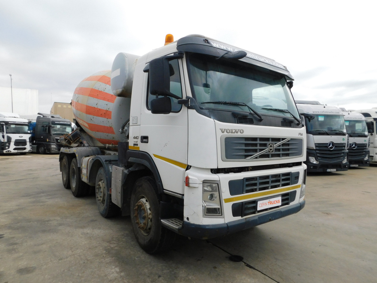 Volvo Fm440 - Camião betoneira: foto 2 Volvo Fm440 - Camião betoneira: foto 2