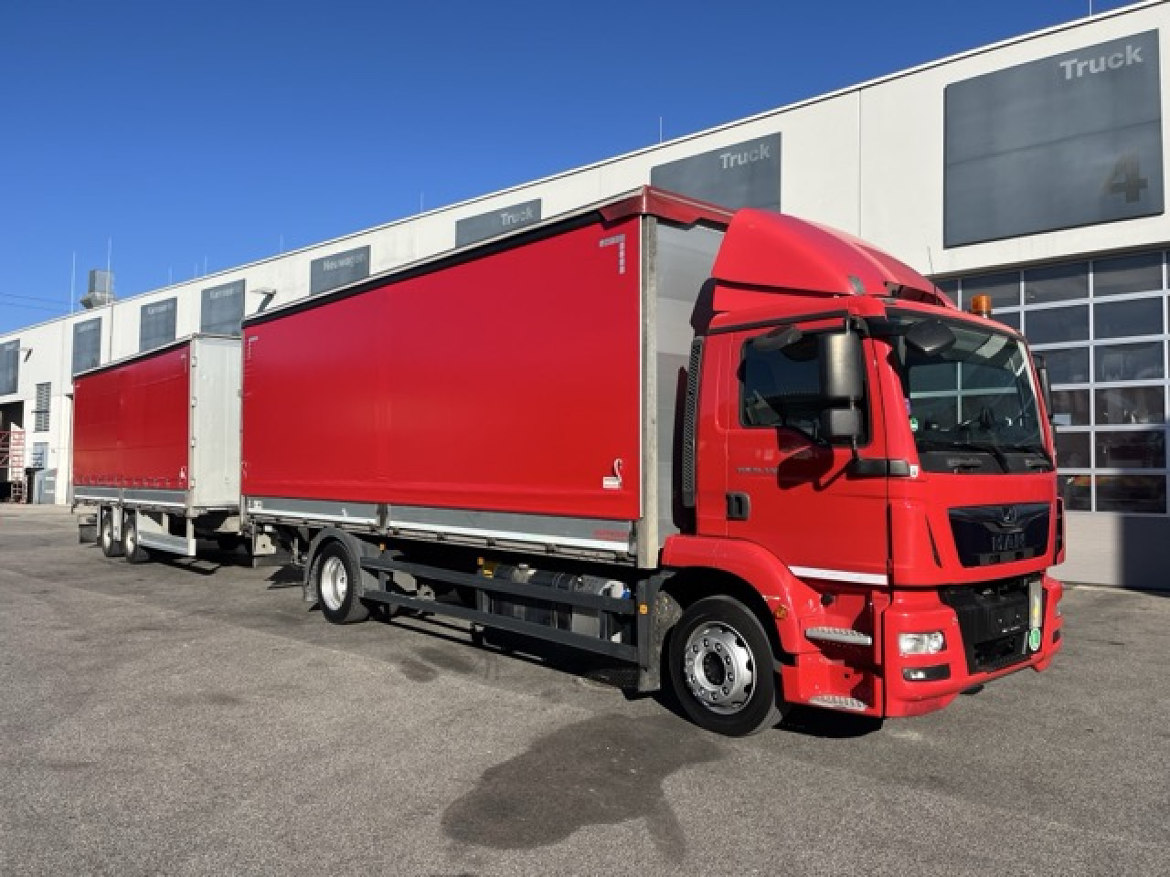 MAN TGM 18.320 4x2 BL Durchladbar - mit Tandemhänger - Camião de lona: foto 1 MAN TGM 18.320 4x2 BL Durchladbar - mit Tandemhänger - Camião de lona: foto 1