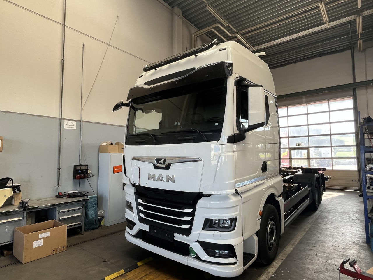 MAN TGX 26.470 6x2-4 LL CH Multiwechsler Euro6 Klima - Camião transportador de contêineres/ Caixa móvel: foto 1 MAN TGX 26.470 6x2-4 LL CH Multiwechsler Euro6 Klima - Camião transportador de contêineres/ Caixa móvel: foto 1