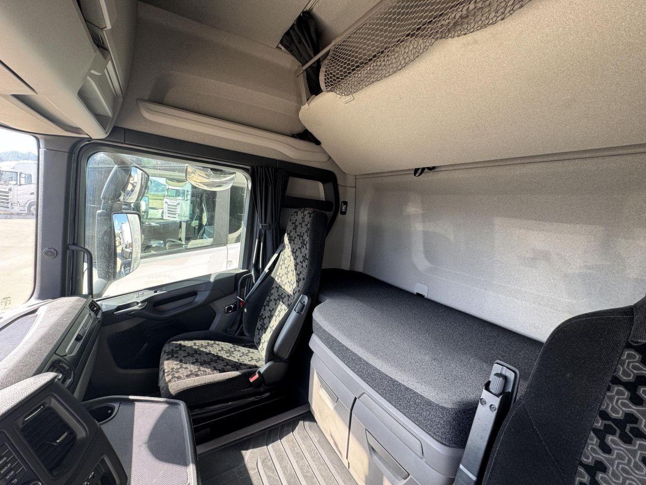 Tractor Scania R 460: foto 12 Tractor Scania R 460: foto 12