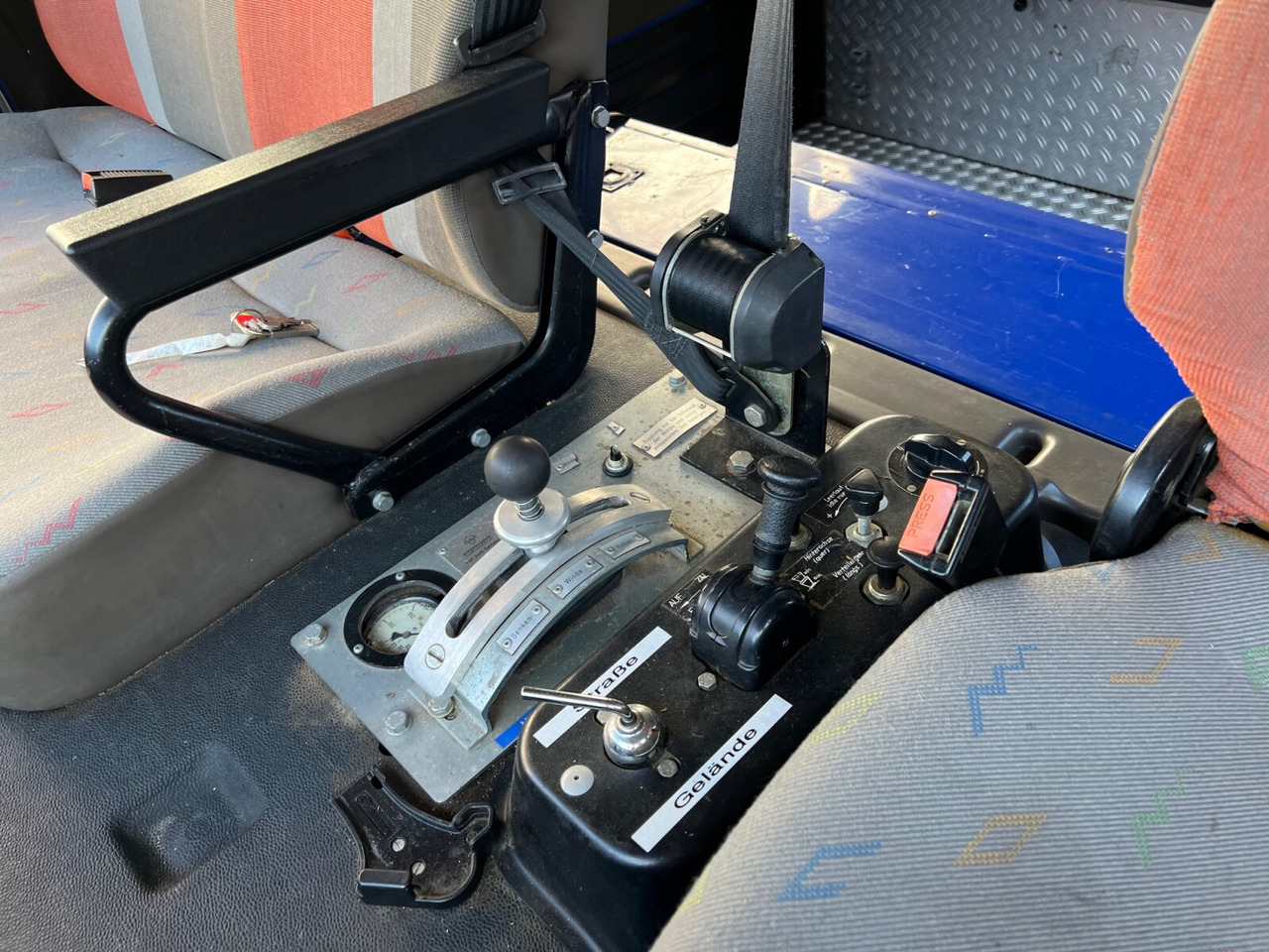 120-23 AW 4x4 Doka 120-23 AW 4x4 Doka, V8-Motor, Mannschaftswagen 16 Sitze, Seilwinde - Carro de bombeiro: foto 3 120-23 AW 4x4 Doka 120-23 AW 4x4 Doka, V8-Motor, Mannschaftswagen 16 Sitze, Seilwinde - Carro de bombeiro: foto 3