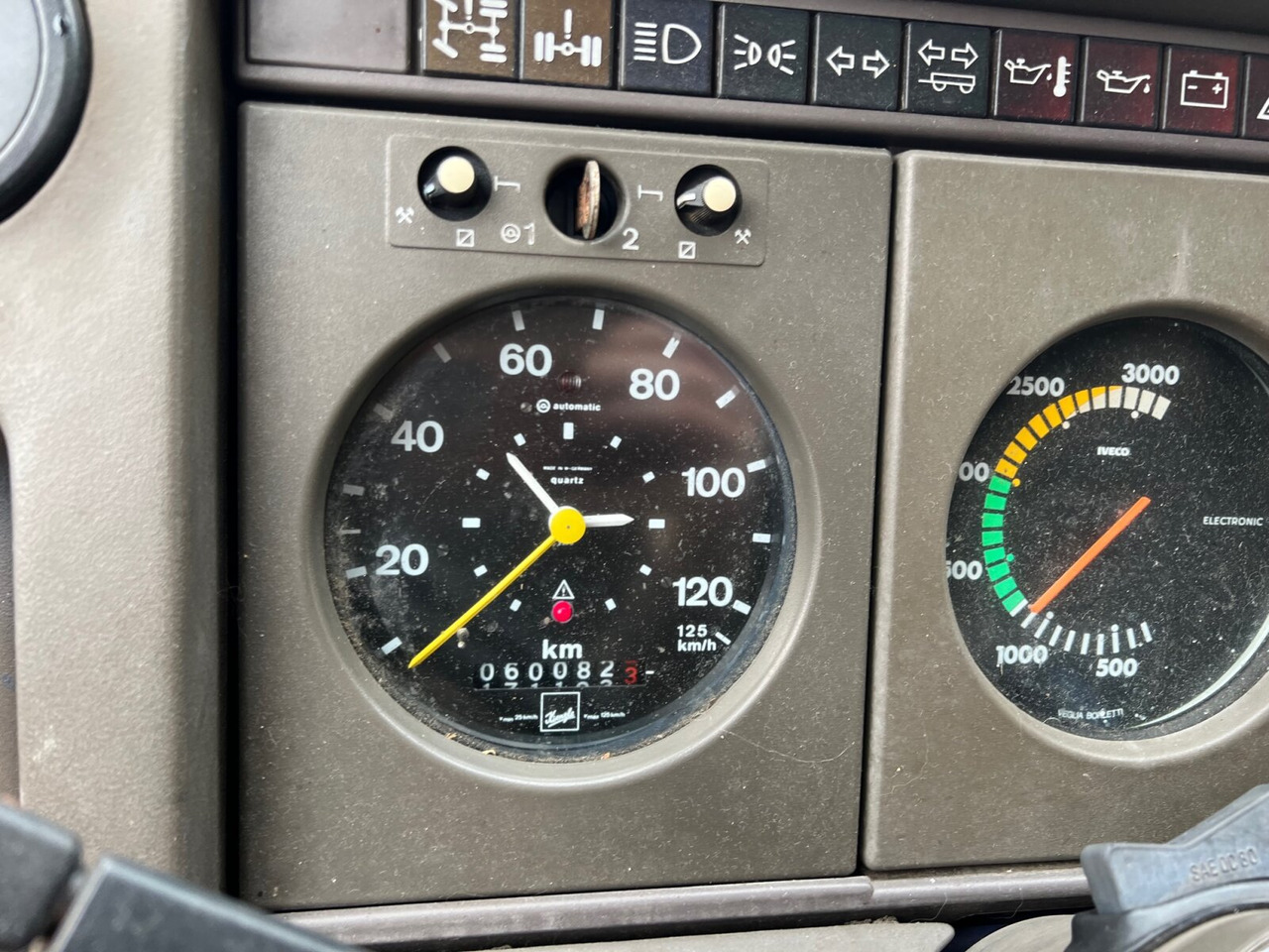 120-23 AW 4x4 Doka 120-23 AW 4x4 Doka, V8-Motor, Seilwinde - Camião chassi: foto 3 120-23 AW 4x4 Doka 120-23 AW 4x4 Doka, V8-Motor, Seilwinde - Camião chassi: foto 3