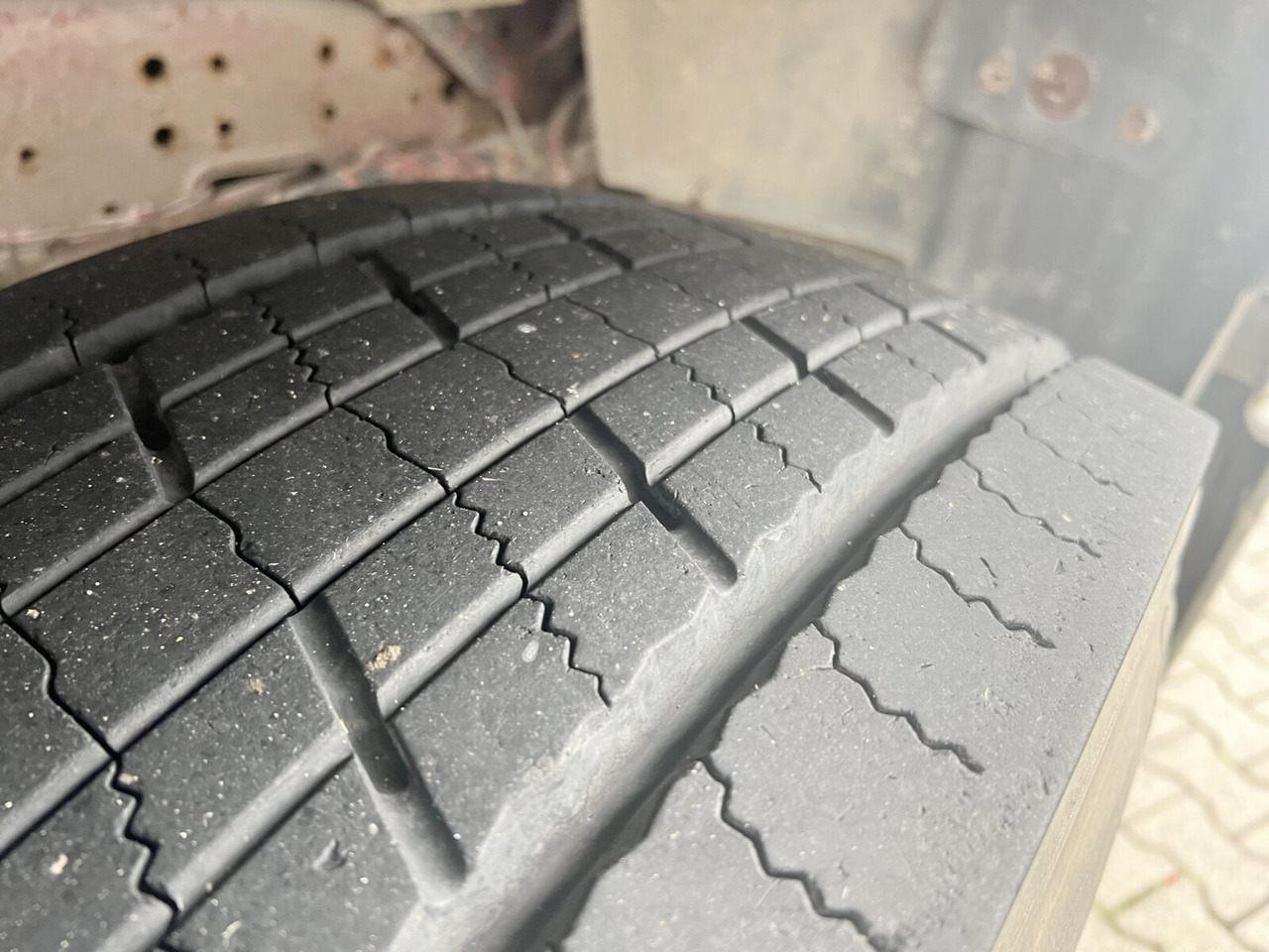 190 AD 35 4x2 190 AD 35 4x2 - Camião chassi: foto 4 190 AD 35 4x2 190 AD 35 4x2 - Camião chassi: foto 4