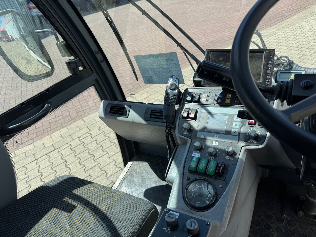 Hako Multicar Citymaster 2000 3B Kehrmaschine 4x2 Multicar Citymaster 2000 3B Kehrmaschine 4x2 - Camião: foto 4 Hako Multicar Citymaster 2000 3B Kehrmaschine 4x2 Multicar Citymaster 2000 3B Kehrmaschine 4x2 - Camião: foto 4