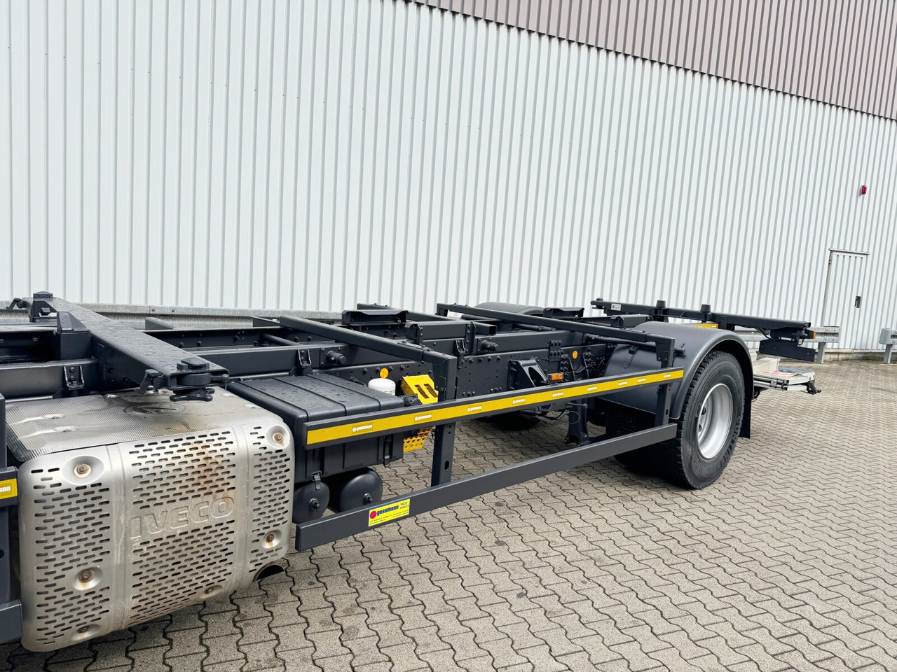 Iveco Stralis AT 190 S31FP-CM 4x2 Stralis AT 190 S31FP-CM 4x2, LBW BÄR, Ex- - Camião: foto 2 Iveco Stralis AT 190 S31FP-CM 4x2 Stralis AT 190 S31FP-CM 4x2, LBW BÄR, Ex- - Camião: foto 2