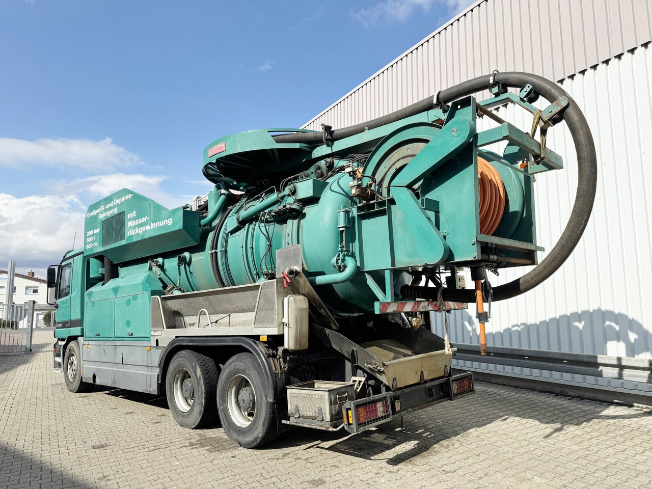 Mercedes-Benz Actros 3348 6x4 Actros 3348 6x4, V8, Kroll Saug-/Spülwagen ca. 14m³, Wasserrückgewinnung, Funk - Camião: foto 3 Mercedes-Benz Actros 3348 6x4 Actros 3348 6x4, V8, Kroll Saug-/Spülwagen ca. 14m³, Wasserrückgewinnung, Funk - Camião: foto 3