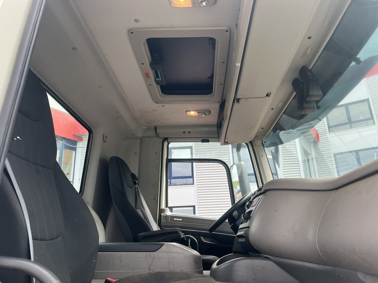 DAF CF 480 6x2 CF 480 6x2, Lenk-/Liftachse - Camião polibenne: foto 4 DAF CF 480 6x2 CF 480 6x2, Lenk-/Liftachse - Camião polibenne: foto 4