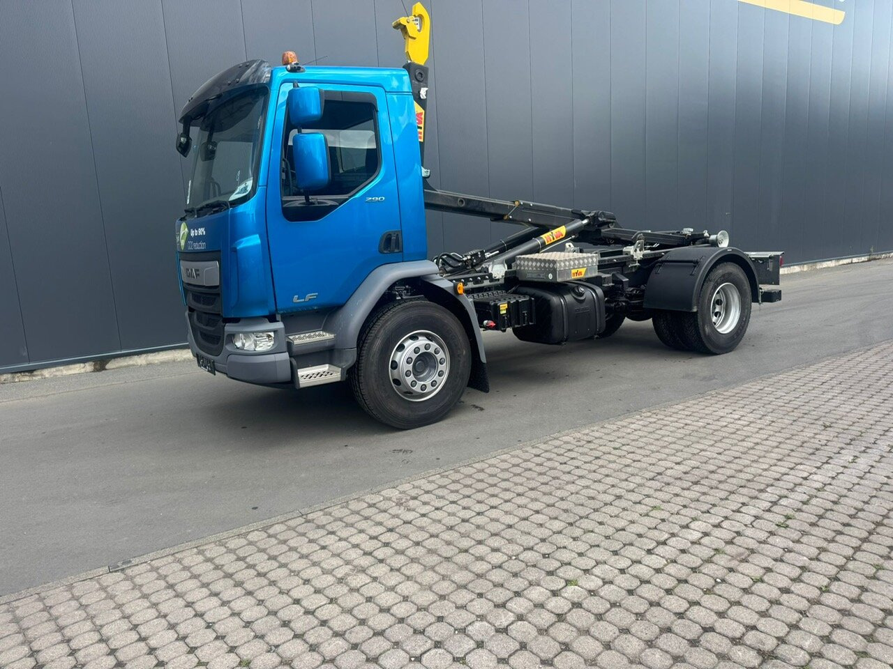 DAF LF 290 FA 4x2 LF 290 FA 4x2, Nebenantrieb, Navi - Camião chassi: foto 1 DAF LF 290 FA 4x2 LF 290 FA 4x2, Nebenantrieb, Navi - Camião chassi: foto 1