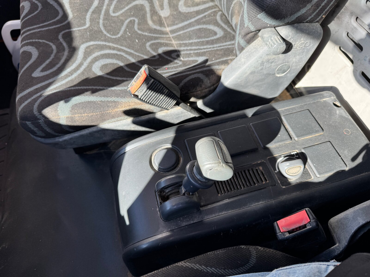 Euro Cargo 160E25 4x2 Euro Cargo 160E25 4x2, HIAB Abroller - Camião polibenne: foto 5 Euro Cargo 160E25 4x2 Euro Cargo 160E25 4x2, HIAB Abroller - Camião polibenne: foto 5