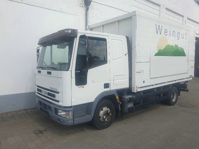 Euro Cargo ML 75E14 4x2 Euro Cargo ML 75E14 4x2 Getränkewagen, 6-Zylinder-Motor - Camião furgão: foto 1 Euro Cargo ML 75E14 4x2 Euro Cargo ML 75E14 4x2 Getränkewagen, 6-Zylinder-Motor - Camião furgão: foto 1