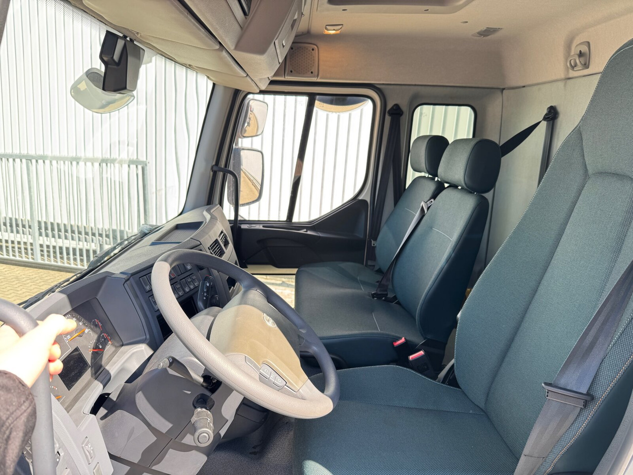 FL 280 4x4 FL 280 4x4 - Camião polibenne: foto 2 FL 280 4x4 FL 280 4x4 - Camião polibenne: foto 2