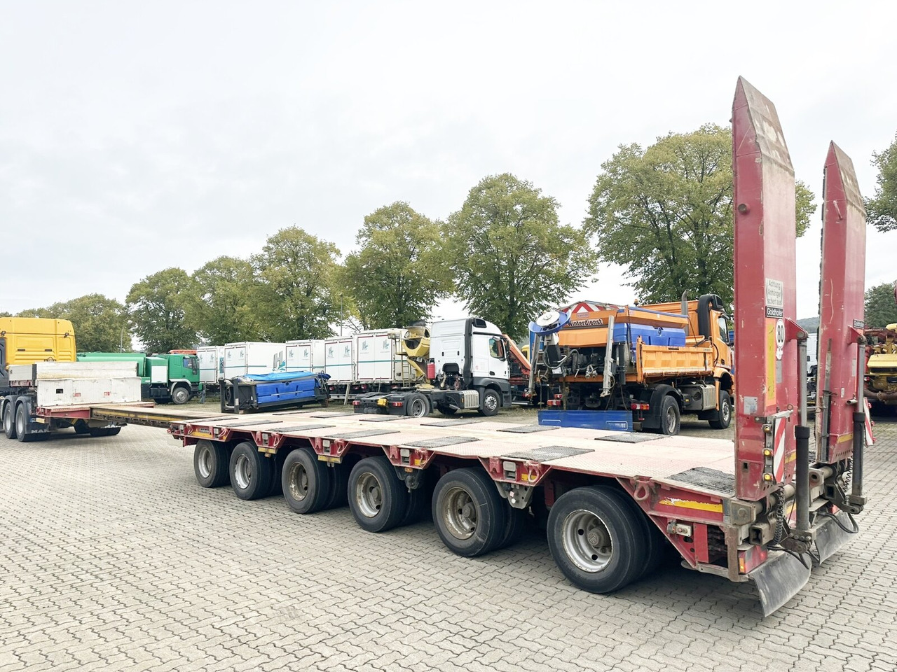 Goldhofer STZ L 6-67/80 A STZ-L 6-67/80 A, 6 Achsen, 86.000kg Ges.-Gew. - Semi-reboque baixa: foto 2 Goldhofer STZ L 6-67/80 A STZ-L 6-67/80 A, 6 Achsen, 86.000kg Ges.-Gew. - Semi-reboque baixa: foto 2