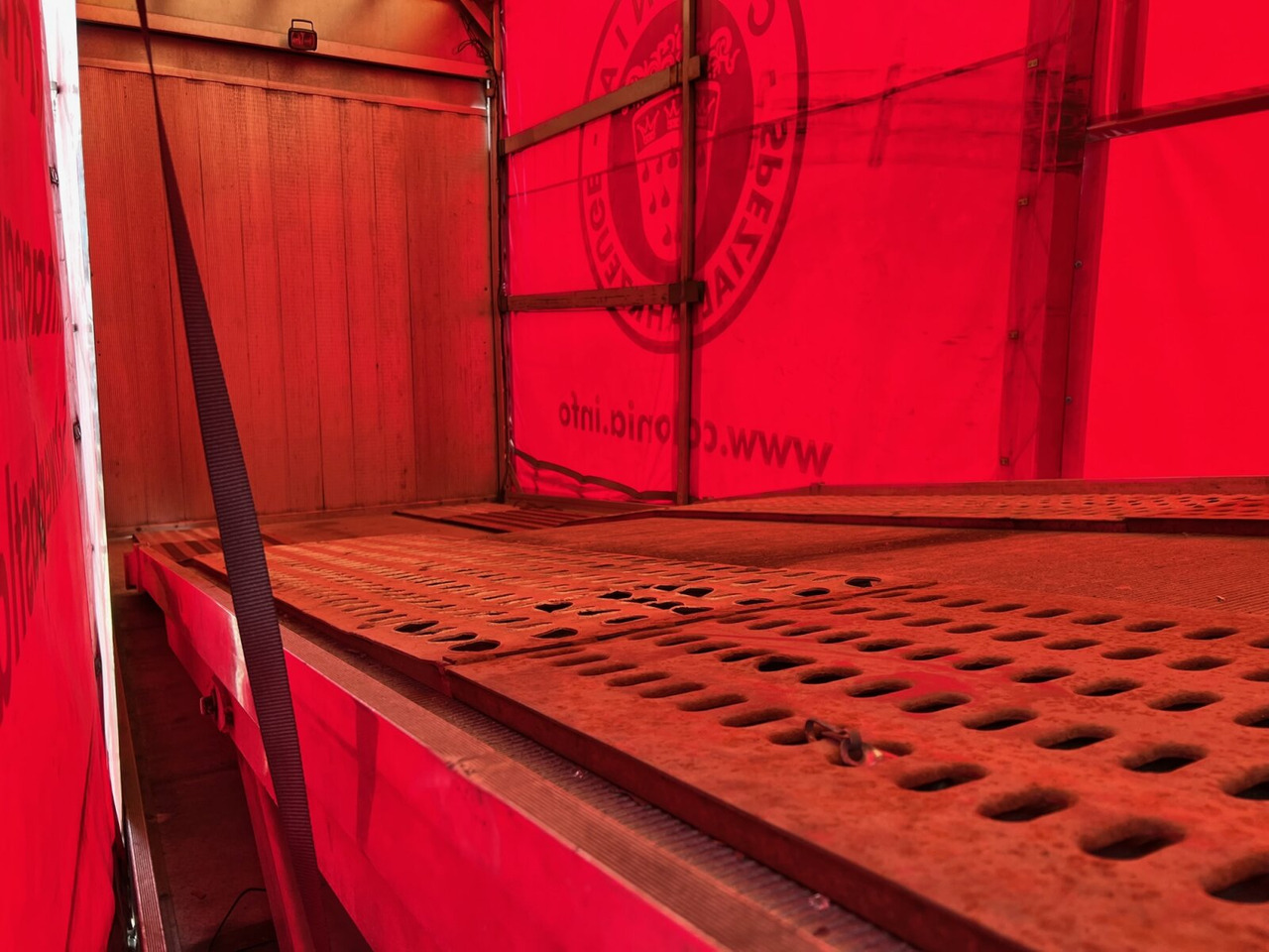 Reboque transporte de veículos H10 Autotransportanhänger FGS, H10 Autotransportanhänger, Durchladesystem, Liftplateau, Funk, 57 cbm: foto 11 Reboque transporte de veículos H10 Autotransportanhänger FGS, H10 Autotransportanhänger, Durchladesystem, Liftplateau, Funk, 57 cbm: foto 11