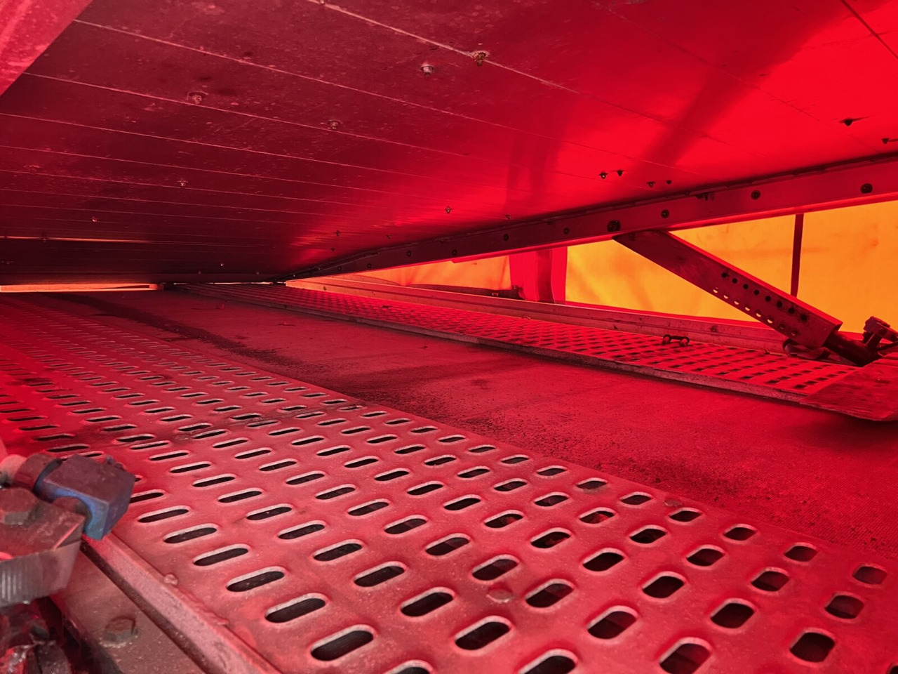 Reboque transporte de veículos H10 Autotransportanhänger FGS, H10 Autotransportanhänger, Durchladesystem, Liftplateau, Funk, 57 cbm: foto 12 Reboque transporte de veículos H10 Autotransportanhänger FGS, H10 Autotransportanhänger, Durchladesystem, Liftplateau, Funk, 57 cbm: foto 12