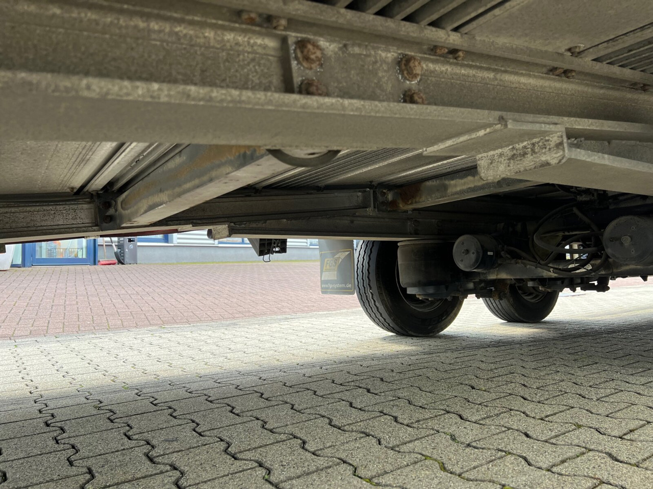 Reboque transporte de veículos H10 Autotransportanhänger FGS, H10 Autotransportanhänger, Durchladesystem, Liftplateau, Funk, 57 cbm: foto 13 Reboque transporte de veículos H10 Autotransportanhänger FGS, H10 Autotransportanhänger, Durchladesystem, Liftplateau, Funk, 57 cbm: foto 13