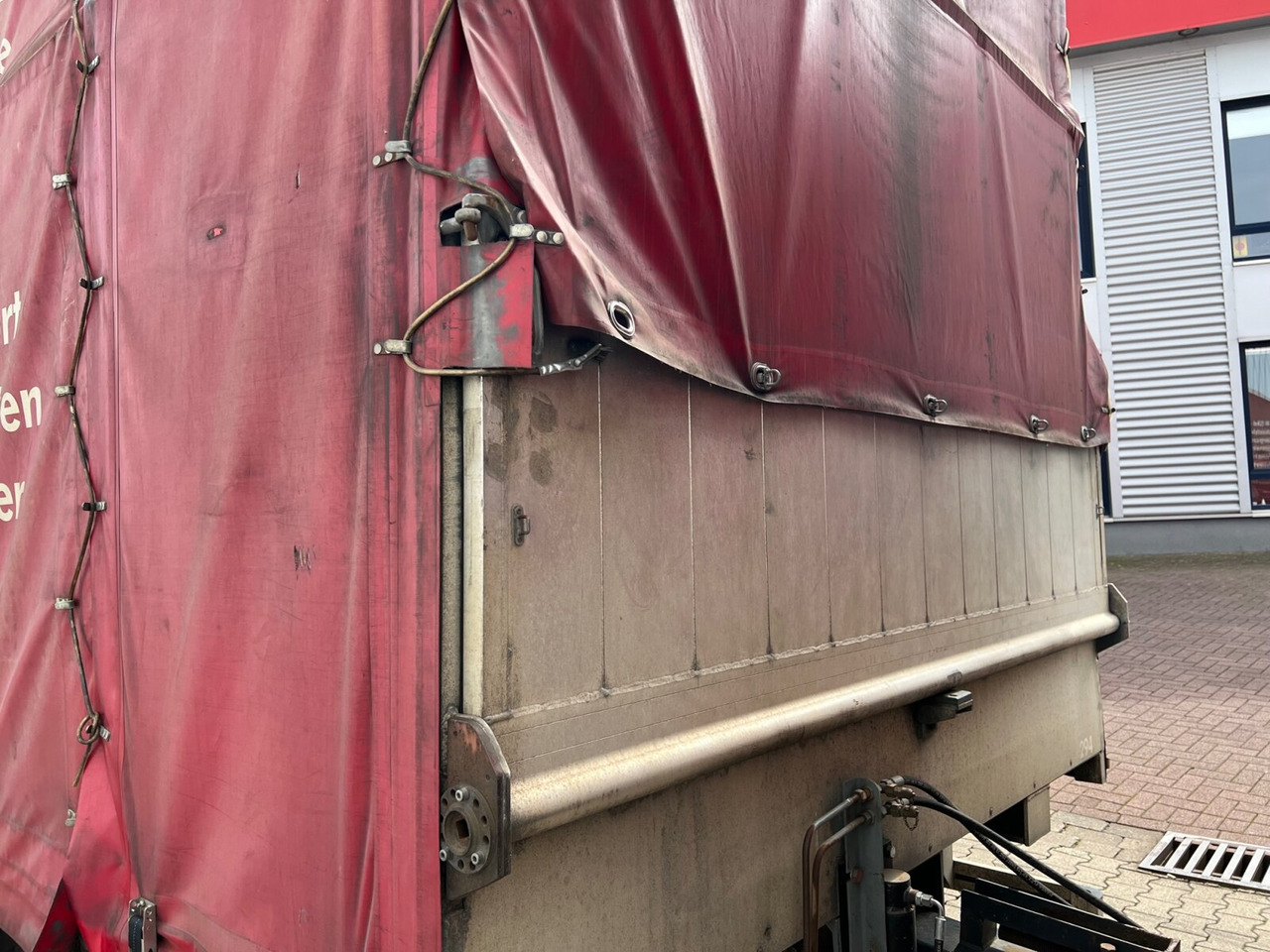 Reboque transporte de veículos H10 Autotransportanhänger FGS, H10 Autotransportanhänger, Durchladesystem, Liftplateau, Funk, 57 cbm: foto 10 Reboque transporte de veículos H10 Autotransportanhänger FGS, H10 Autotransportanhänger, Durchladesystem, Liftplateau, Funk, 57 cbm: foto 10