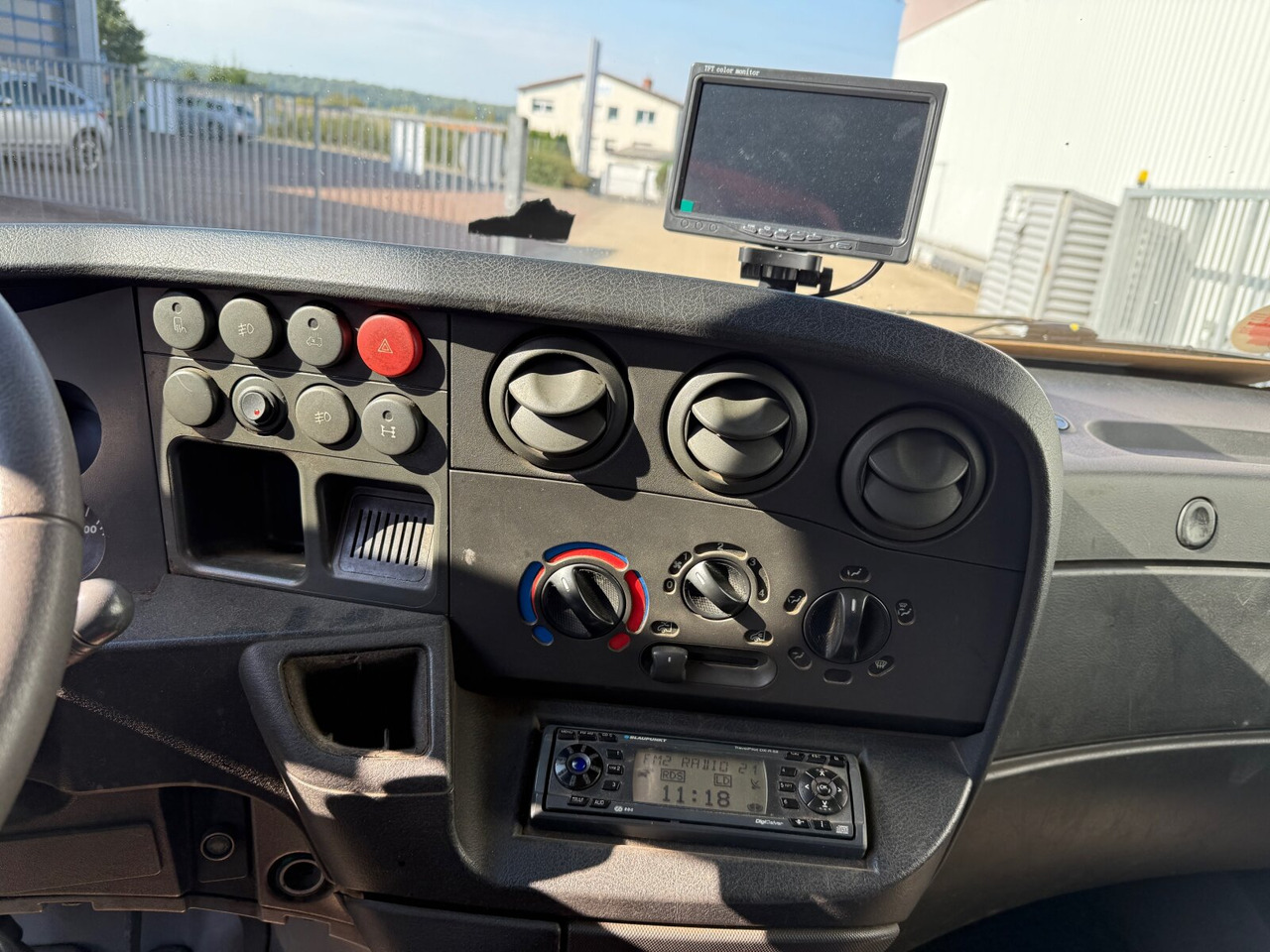 Iveco Daily 65C15D 4x2 Doka Daily 65C15D 4x2 Doka, Grüne Plakette, City-Abroller - Camião polibenne: foto 3 Iveco Daily 65C15D 4x2 Doka Daily 65C15D 4x2 Doka, Grüne Plakette, City-Abroller - Camião polibenne: foto 3
