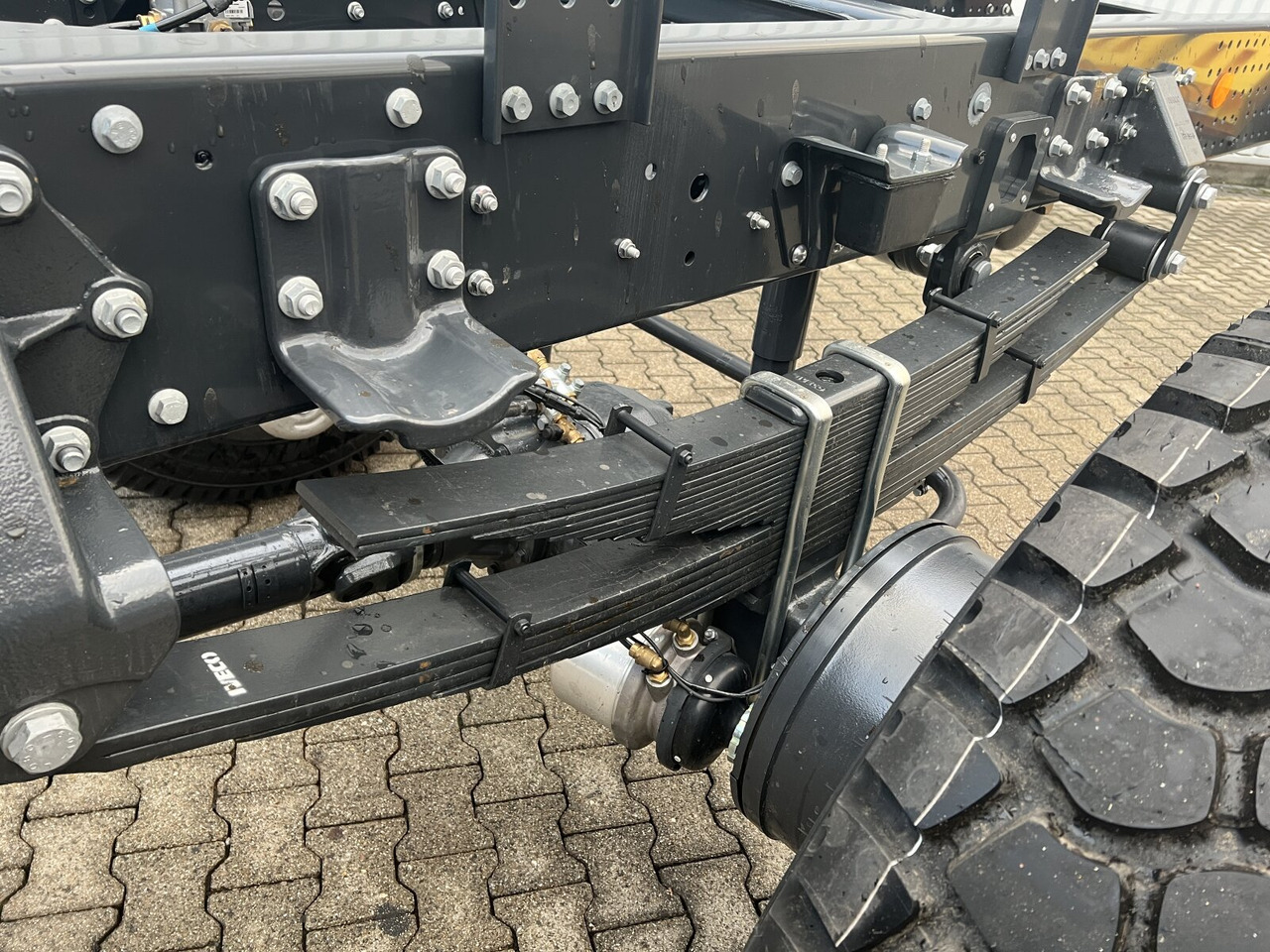 Iveco EuroCargo ML150E24 WS 4x4 EuroCargo ML150E24 WS 4x4, Euro3, mehrfach Vorhanden! - Camião chassi: foto 4 Iveco EuroCargo ML150E24 WS 4x4 EuroCargo ML150E24 WS 4x4, Euro3, mehrfach Vorhanden! - Camião chassi: foto 4