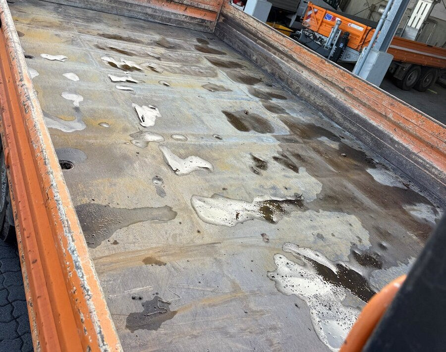 Iveco EuroCargo ML80E18K 4x2 EuroCargo ML80E18K 4x2 - Camião basculante: foto 4 Iveco EuroCargo ML80E18K 4x2 EuroCargo ML80E18K 4x2 - Camião basculante: foto 4