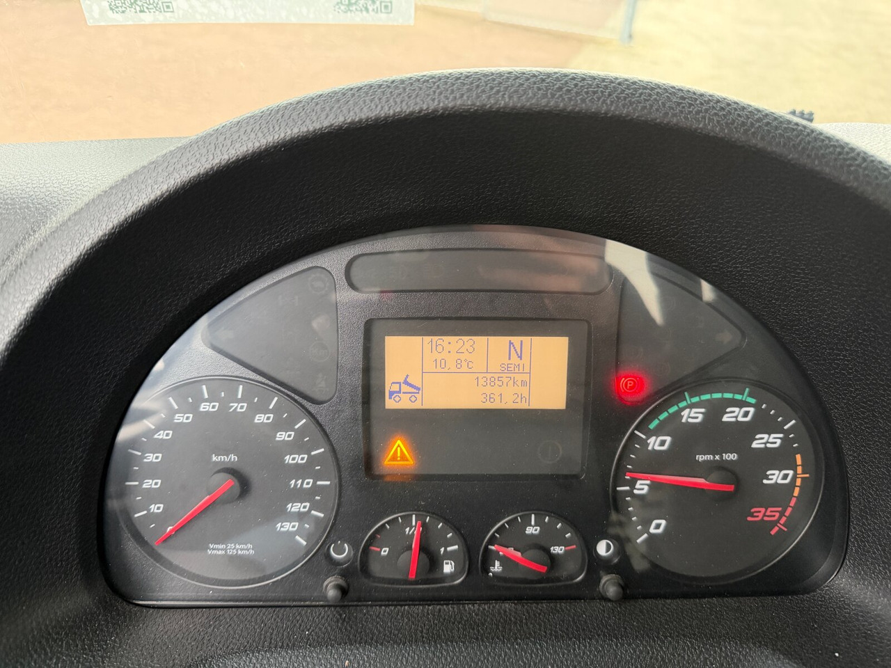 Iveco ML180E32 4x2 ML180E32 4x2 - Camião basculante: foto 3 Iveco ML180E32 4x2 ML180E32 4x2 - Camião basculante: foto 3