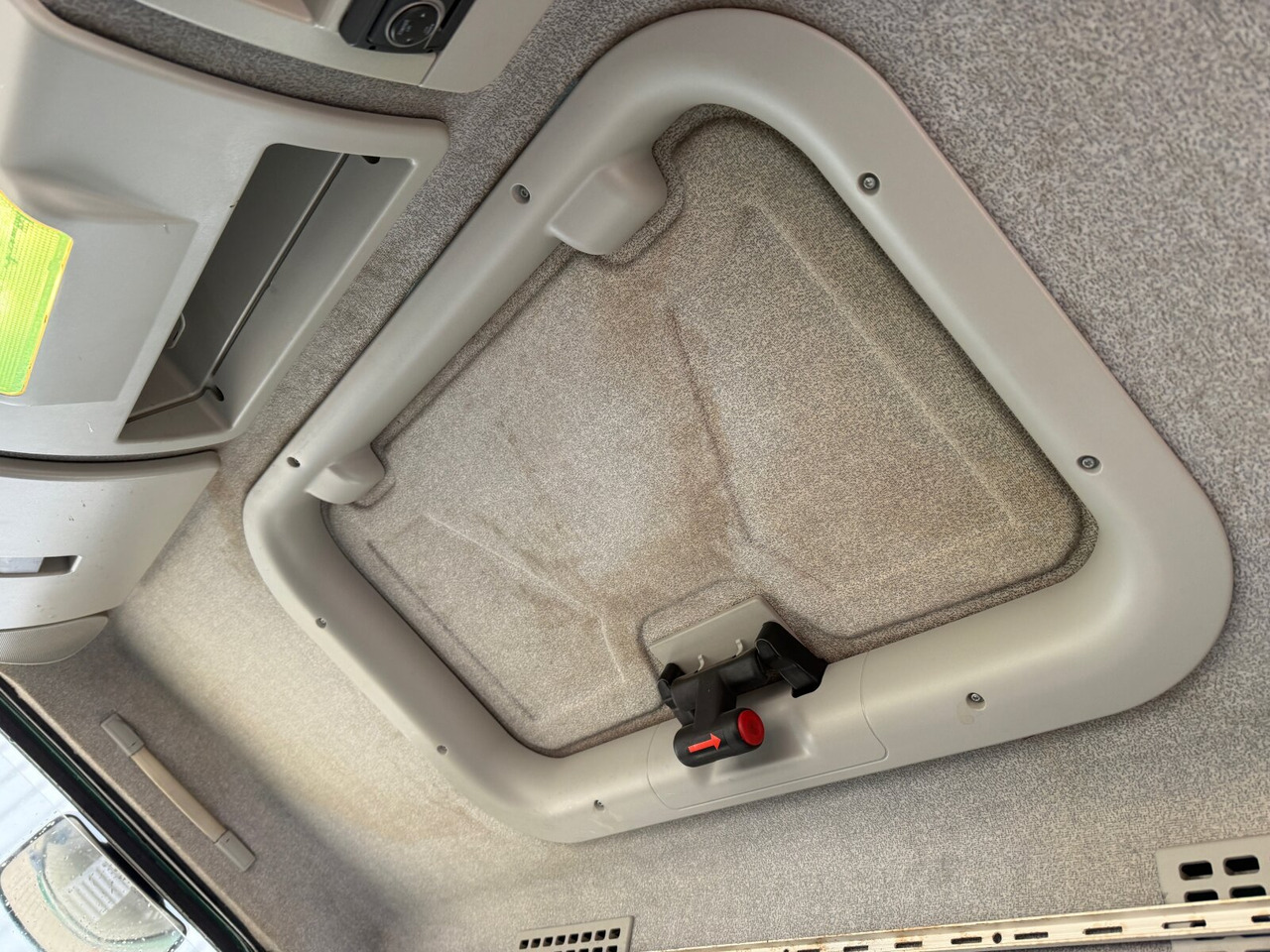 Iveco ML80E18/P 4x2 ML80E18/P 4x2, City-Abroller - Camião polibenne: foto 5 Iveco ML80E18/P 4x2 ML80E18/P 4x2, City-Abroller - Camião polibenne: foto 5