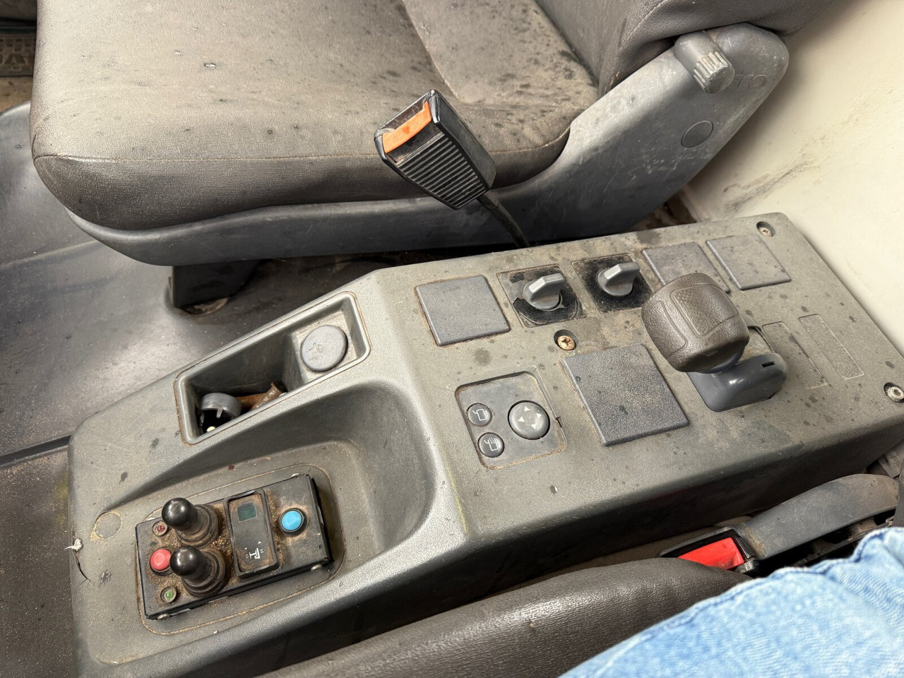 Iveco ML80E18/P 4x2 ML80E18/P 4x2, City-Abroller - Camião polibenne: foto 4 Iveco ML80E18/P 4x2 ML80E18/P 4x2, City-Abroller - Camião polibenne: foto 4